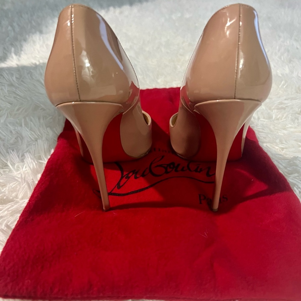 Christian Louboutin Patent Nude So Kate Pumps